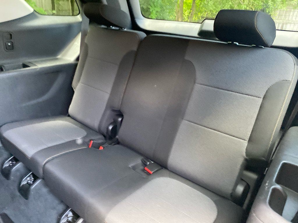 Used 2021 Chevrolet Traverse LT FWD image 18