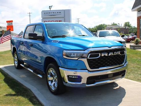Used 2025 RAM 1500 Big Horn AWD/4WD image 3