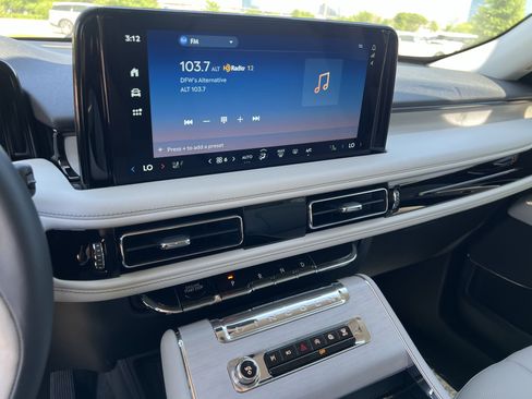 New 2025 Lincoln Aviator Reserve image 18