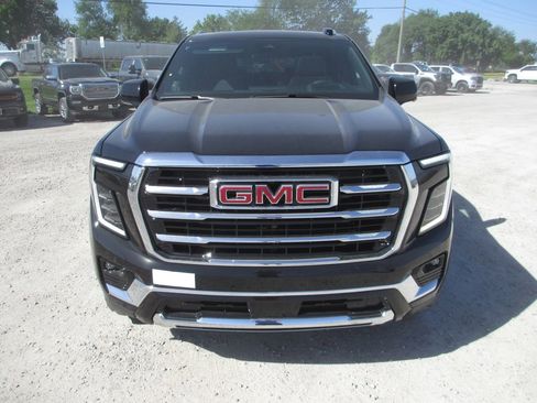 New 2026 GMC Yukon XL Elevation w/ Elevation Premium Package AWD/4WD image 10
