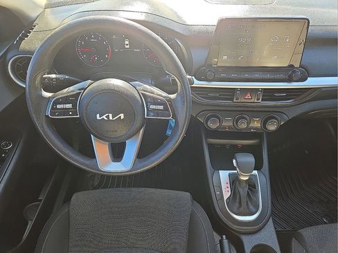 Used 2024 Kia Forte LXS image 17
