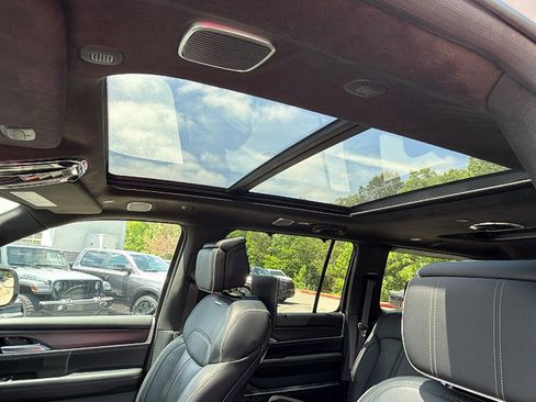Used 2025 Jeep Grand Wagoneer Series II Obsidian w/ Quick Order Packagew 28T AWD/4WD image 18