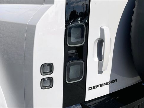 New 2026 Land Rover Defender 110 S AWD/4WD image 6