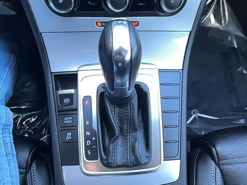Used 2012 Volkswagen CC Sport FWD image 11