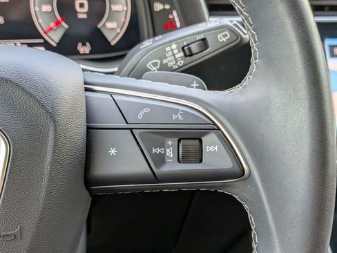 Used 2025 Audi Q8 Premium Plus AWD/4WD image 29
