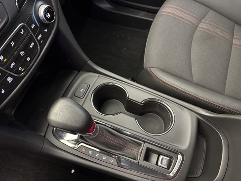 Used 2023 Chevrolet Equinox RS w/ LPO, Floor Liner Package image 21