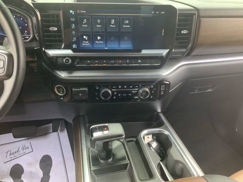 Used 2023 Chevrolet Silverado 1500 High Country w/ Technology Package image 23