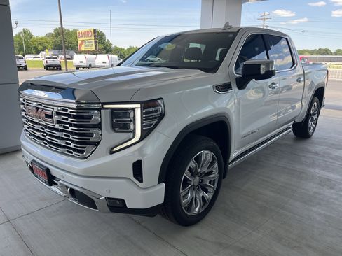 Used 2023 GMC Sierra 1500 Denali AWD/4WD image 1