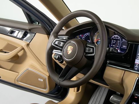 Certified 2021 Porsche Panamera 4S AWD/4WD image 32