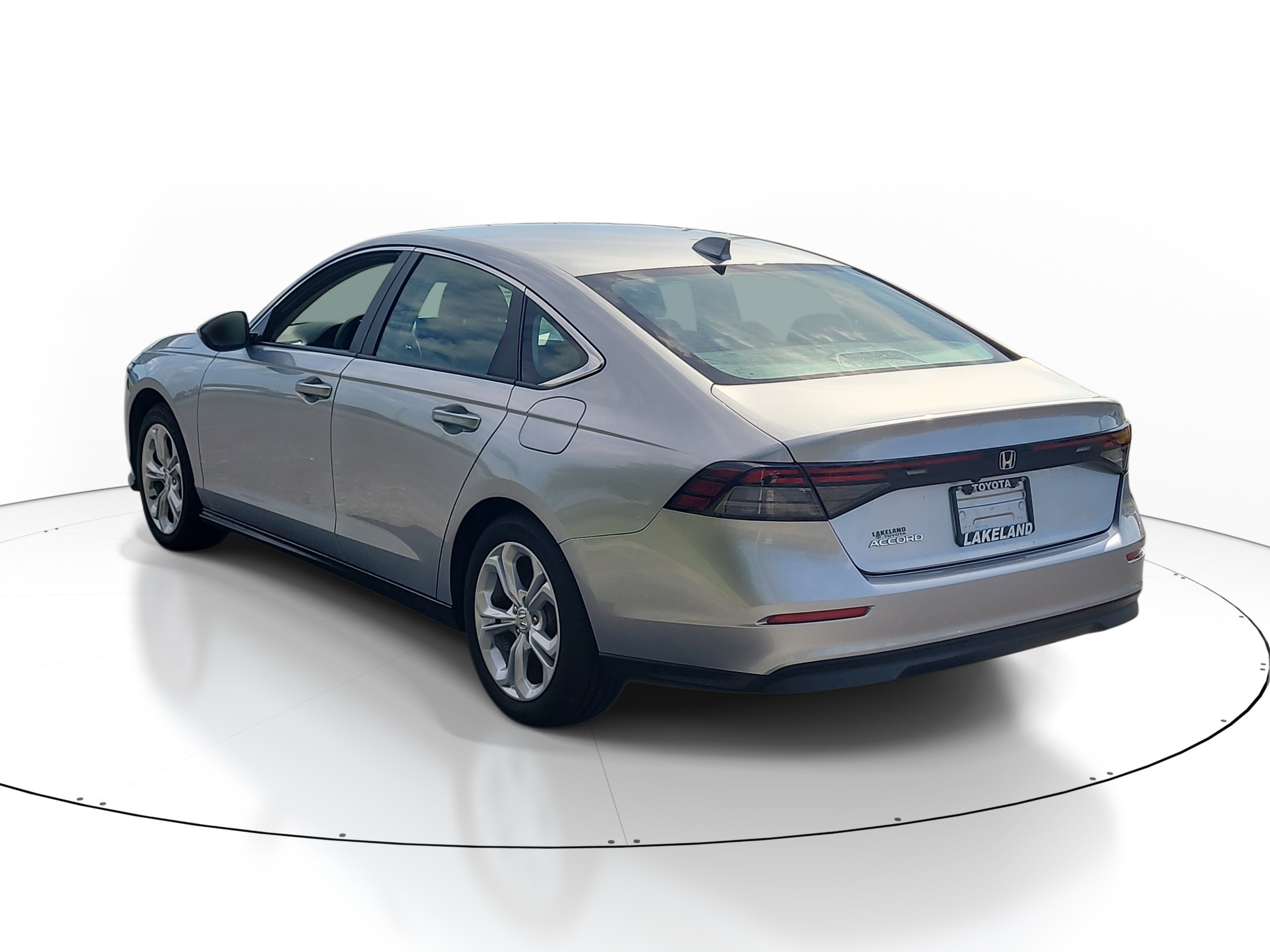 Used 2025 Honda Accord LX image 5