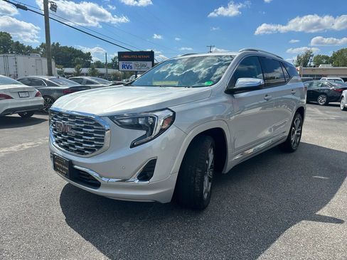 Used 2020 GMC Terrain Denali w/ Denali Premium Package image 7