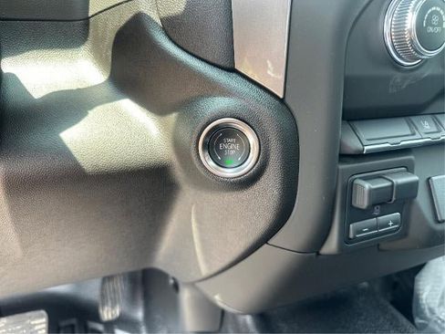 New 2025 GMC Sierra 2500 Pro w/ Convenience Package image 16