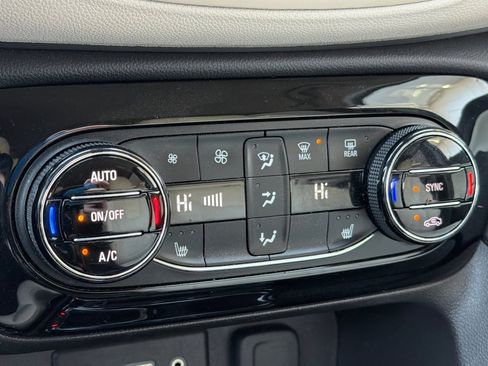 Used 2023 Buick Encore GX Select image 20