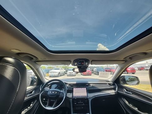 Certified 2022 Jeep Grand Cherokee L Limited AWD/4WD image 5