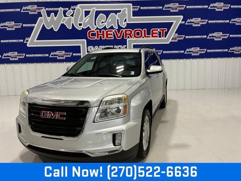 Used 2017 GMC Terrain SLE FWD image 1