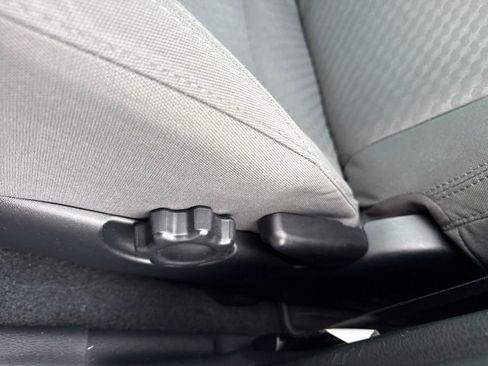 Used 2022 Toyota Tacoma SR image 14