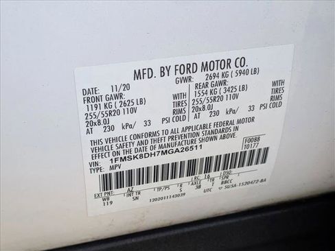 Used 2021 Ford Explorer XLT w/ Equipment Group 202A AWD/4WD image 18