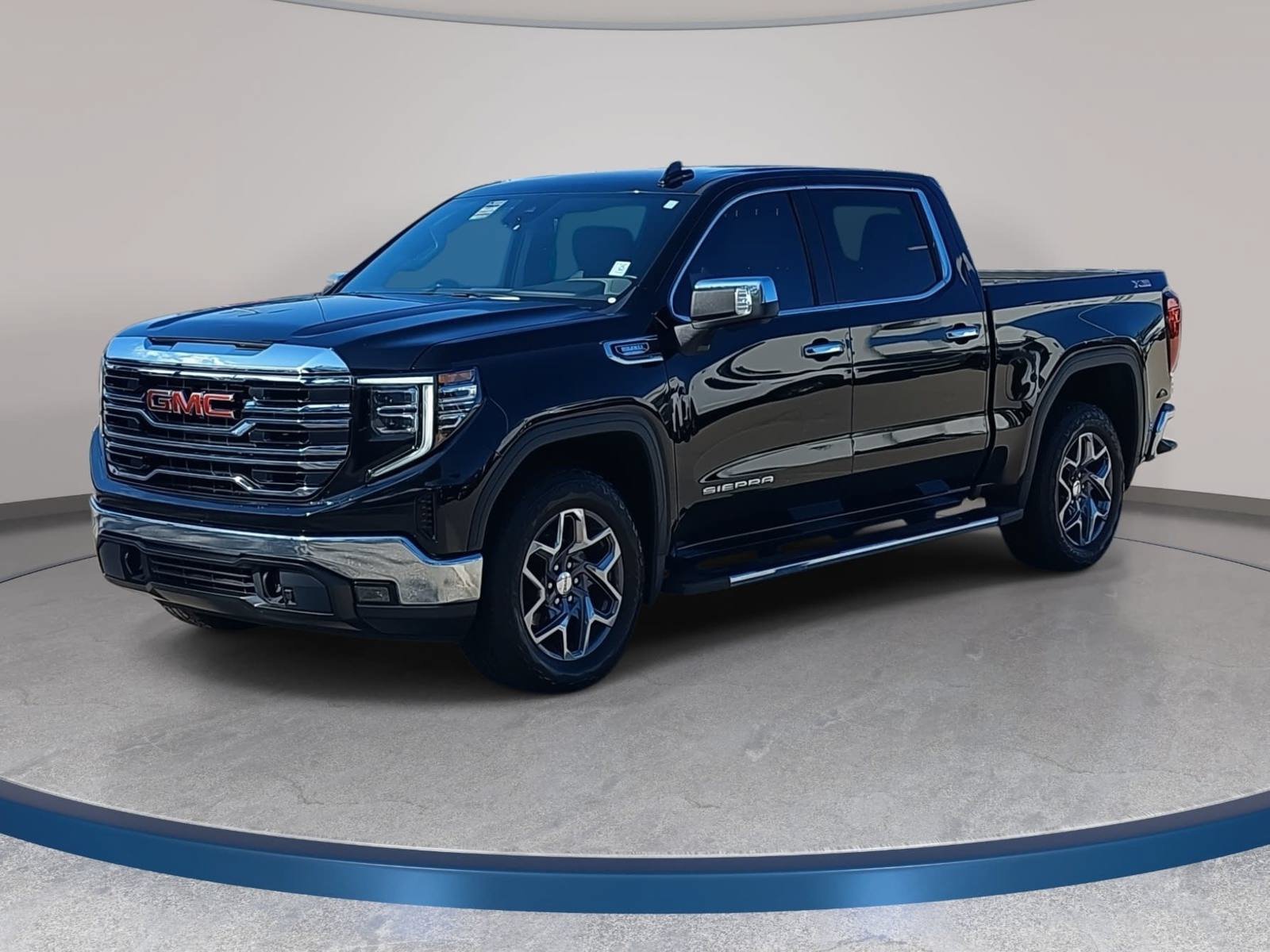 Used 2023 GMC Sierra 1500 SLT w/ SLT Premium Package AWD/4WD image 1
