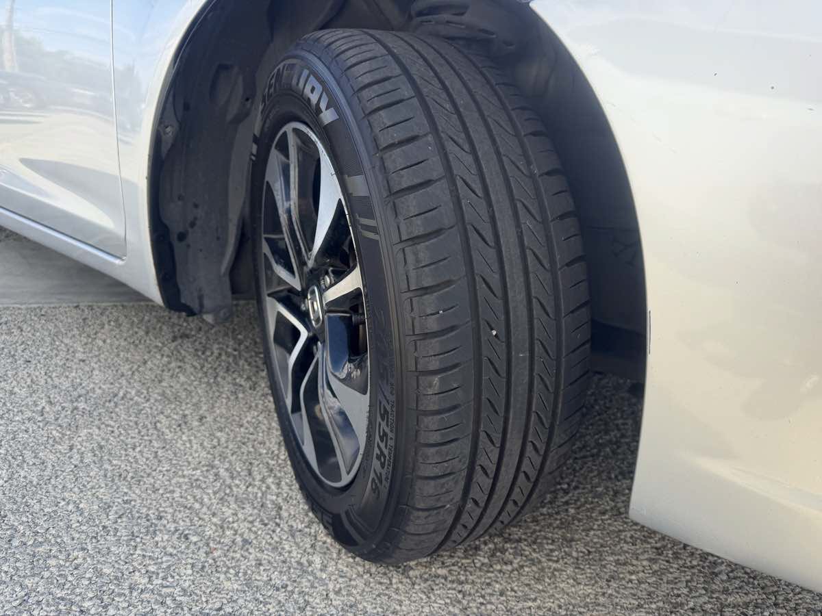 Used 2015 Honda Civic EX image 9