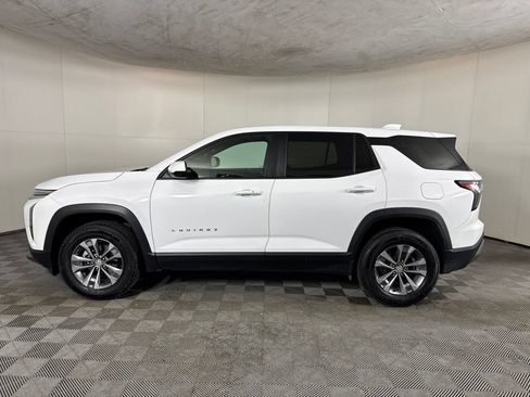 Used 2025 Chevrolet Equinox LT AWD/4WD image 9