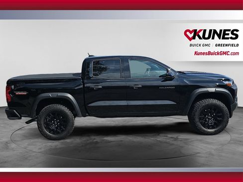 Used 2024 Chevrolet Colorado Trail Boss w/ Advanced Trailering Package AWD/4WD image 12
