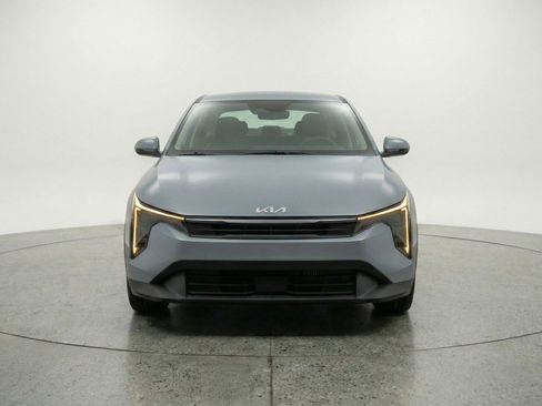 Used 2025 Kia K4 LXS FWD image 2