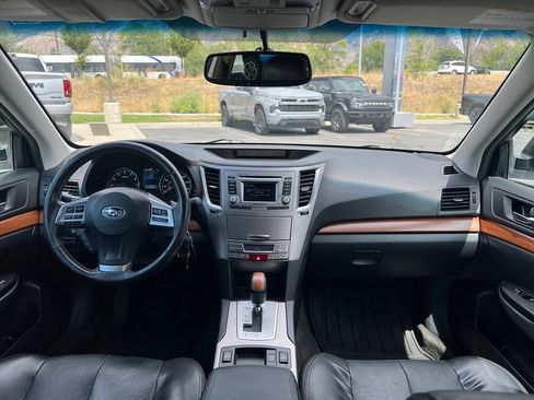 Used 2013 Subaru Outback 2.5i Limited w/ Moonroof Pkg AWD/4WD image 25