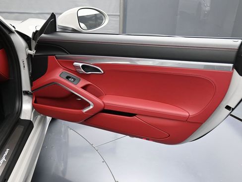 New 2025 Porsche 718 Cayman image 24