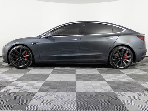 Used 2020 Tesla Model 3 Performance image 3