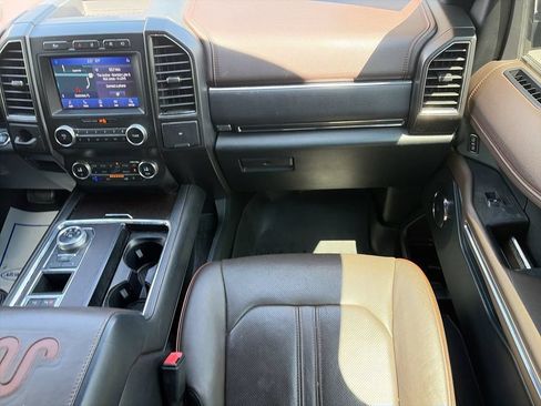 Used 2020 Chevrolet Equinox LT FWD image 13