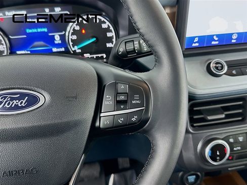 Certified 2024 Ford Maverick Lariat image 17