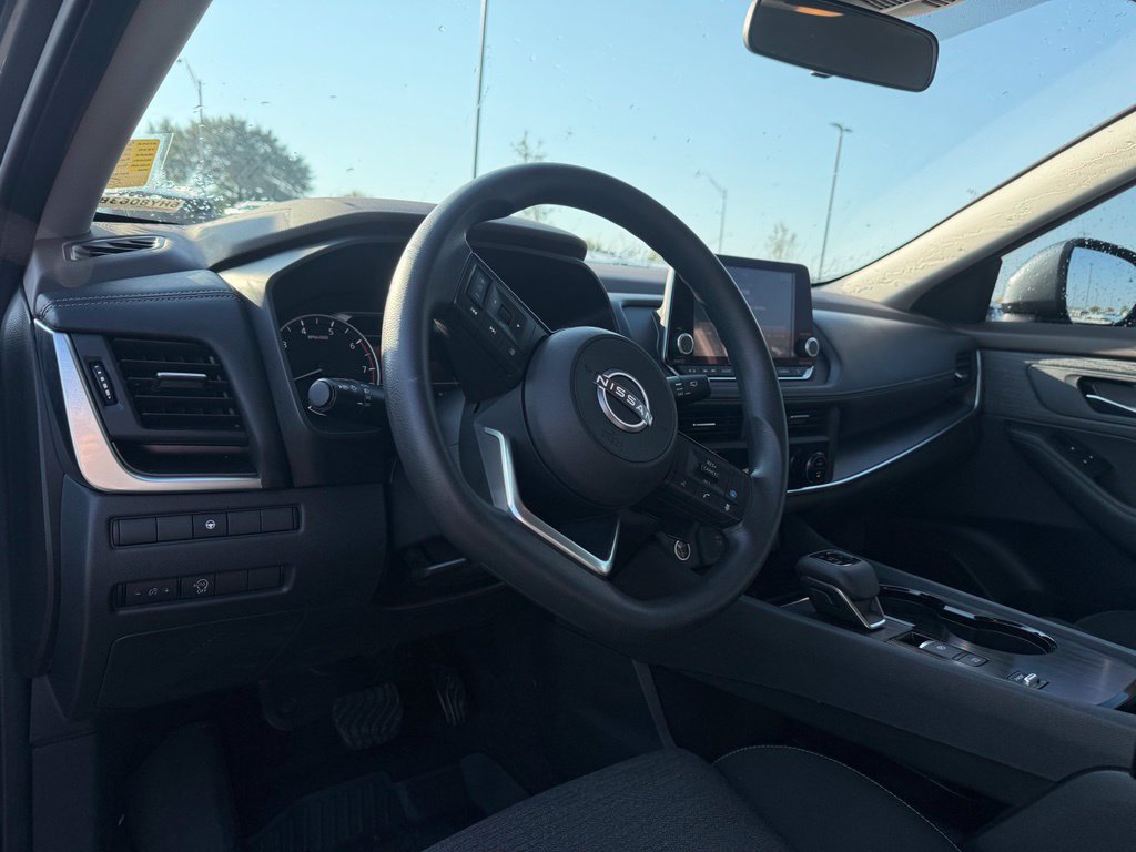 Used 2023 Nissan Rogue SV FWD image 11