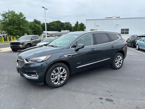 Used 2020 Buick Enclave Avenir w/ Avenir Technology Package AWD/4WD image 16