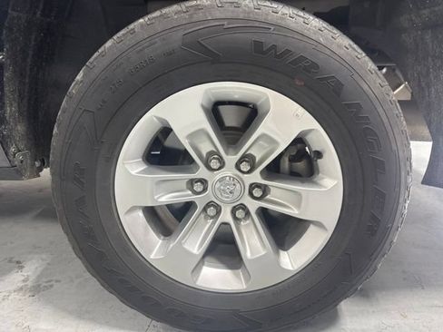 Used 2024 RAM 1500 Laramie RWD image 9