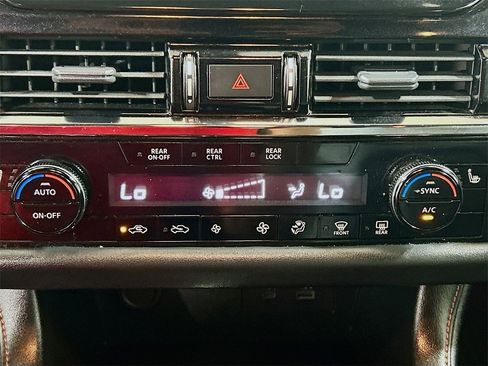 Used 2024 Nissan Pathfinder Rock Creek image 13