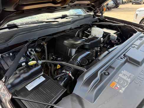 Used 2019 Chevrolet Silverado 2500 W/T AWD/4WD image 32