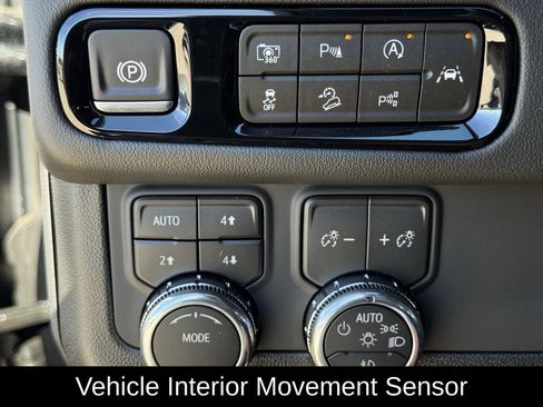 New 2026 GMC Yukon XL AT4 w/ AT4 Premium Package image 18