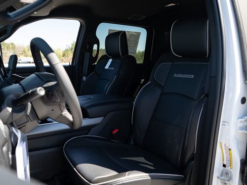 New 2026 RAM 4500 4x4 Crew Cab DRW w/ Laramie Trim Package image 14