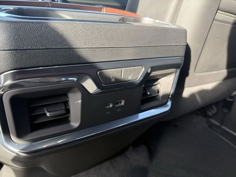 Used 2024 GMC Sierra 2500 Denali Ultimate image 12