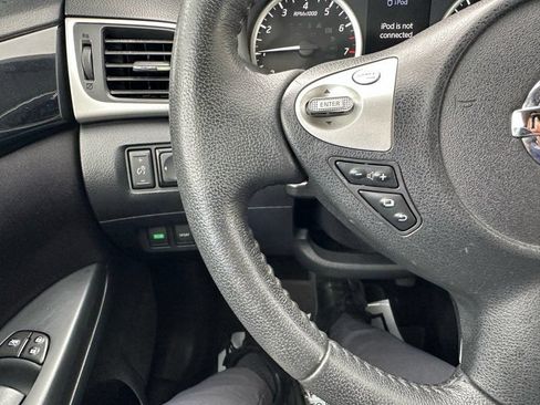 Used 2016 Nissan Sentra SV FWD image 18