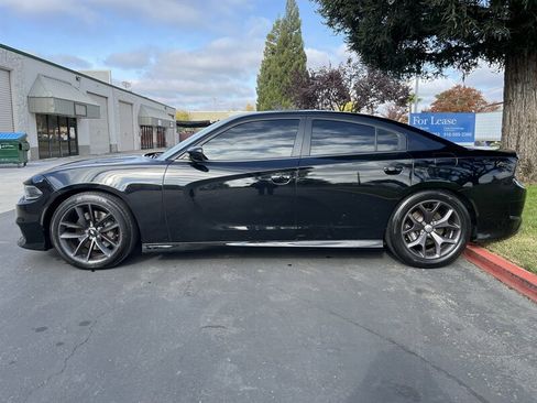 Used 2019 Dodge Charger R/T w/ Plus Group image 8