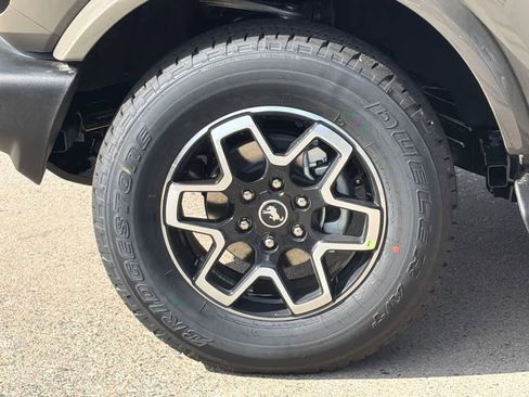 New 2026 Ford Bronco Outer Banks image 9