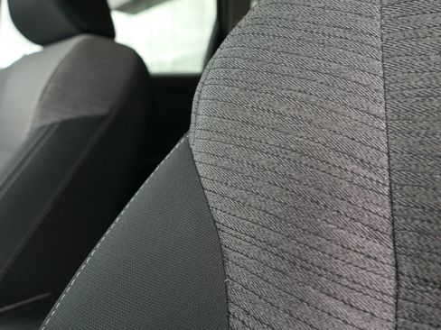 Used 2023 Nissan Rogue SV FWD image 13