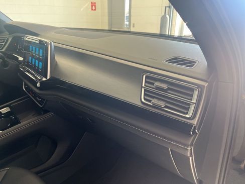 New 2026 Volkswagen Atlas Cross Sport SE AWD/4WD image 38