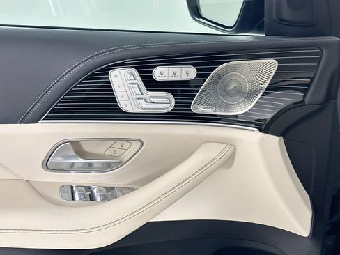 Certified 2025 Mercedes-Benz GLS 580 4MATIC image 19