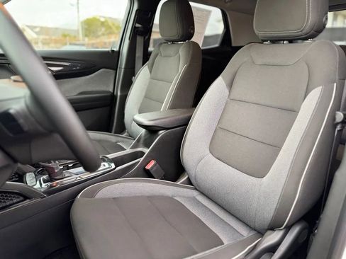 Used 2024 Chevrolet TrailBlazer LT w/ LT Cold Weather Package image 13