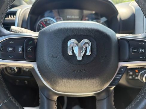 Used 2019 RAM 1500 Big Horn AWD/4WD image 11