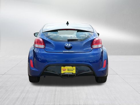 Used 2017 Hyundai Veloster Value Edition FWD image 6