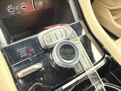 Used 2023 Jeep Grand Cherokee Limited AWD/4WD image 35