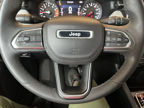 Used 2024 Jeep Compass Limited AWD/4WD image 3
